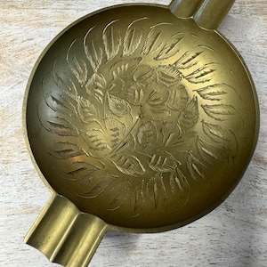Vintage Brass Ashtray with Etched Floral Design | Brass Ashtray | Vintage Brass Ashtray Made in India