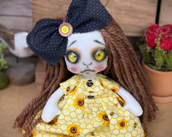 Gothic Raggedy Doll JANE BUG OOak/Home decor/cute/glass eyes/creepycutedoll /Handmade doll/gift/Rag doll/Cloth doll/unique/Holiday gift/Bee