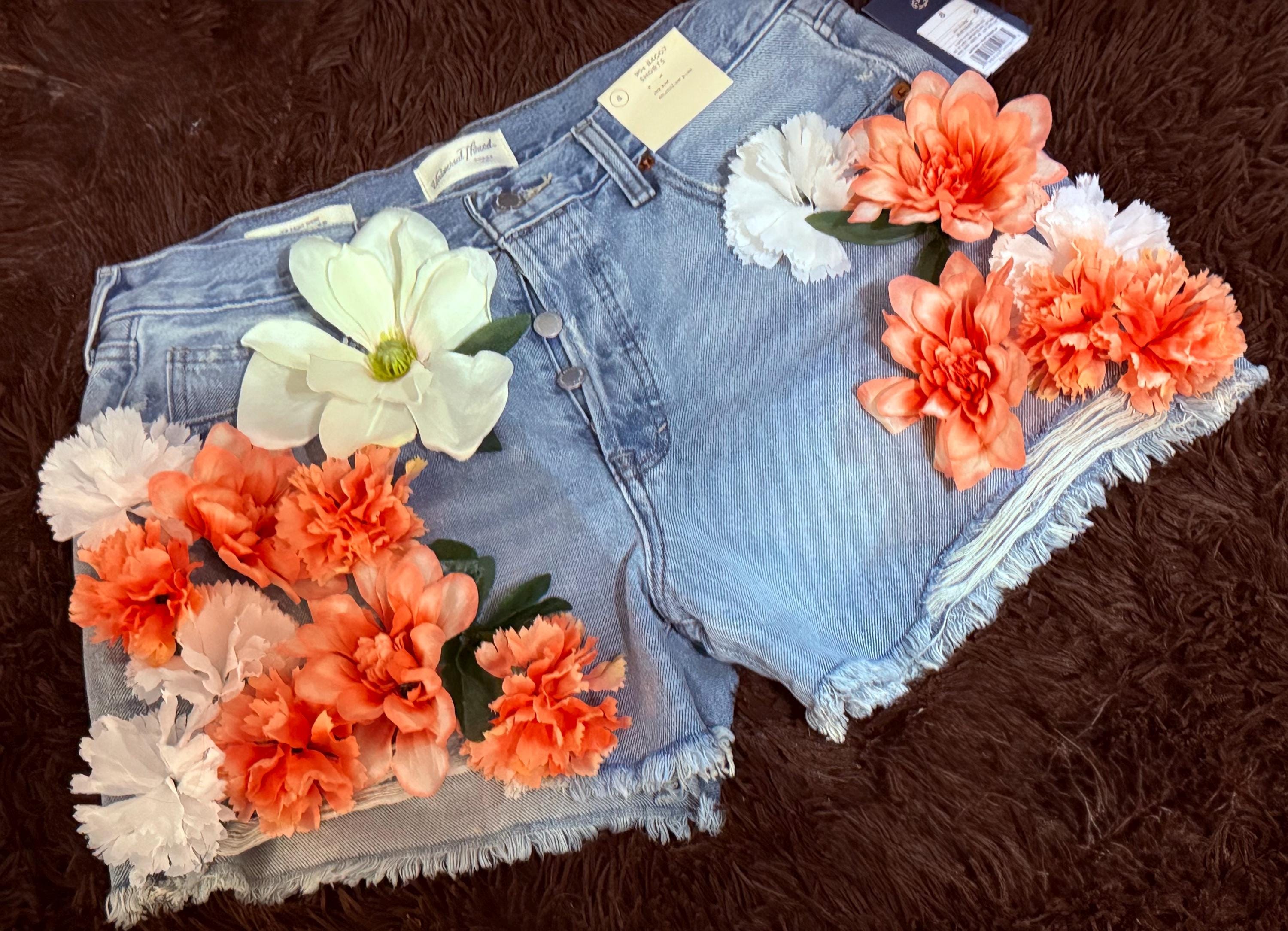 Short En Jean Brodé De Fleurs - Taille UK 12 - Occasion Très Bon état - Marque Denim & Co. - Style Décontracté