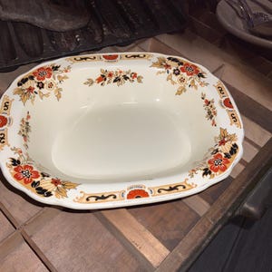 Vintage, possibly antique, Wedgwood Ivory Denbigh Patterned Rectangular Serving Dish, 9.5 x 7.5 inches