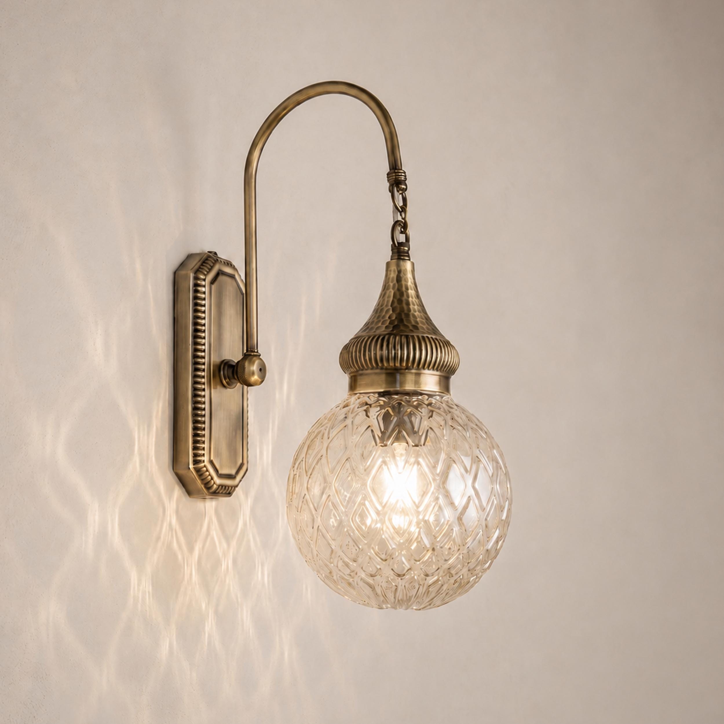 インポート⭐︎スペインのペンダントライト　アンティークブラス　ブロンズ Vintage brass wall light - Etsy 日本