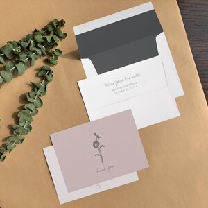 Tarjetas de agradecimiento planas / Juego de 10 sobres de primera calidad con textura acanalada de 4,5 x 6,25 con sello de margarita simple, flores, notas, cartas y direcciones personalizadas
