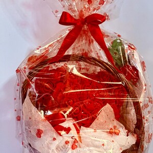 Valentine&#39;s Day Special Gift Basket Teddy Rose Bear Gift Roses with LIGHTS Love
