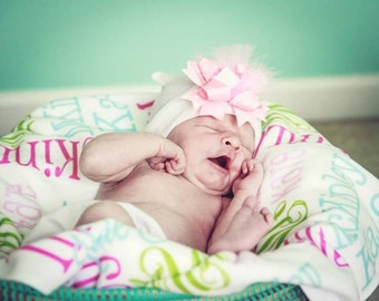 Personalisierte Baby-Namensdecke, Monogramm-Neugeborenendecken, Namenstuch-Empfangsdecke, handgemachtes einzigartiges Babypartygeschenk, Meilenstein