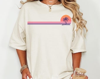 Retro Sunset Palm Tree T-Shirt: 80s Beach Vibes