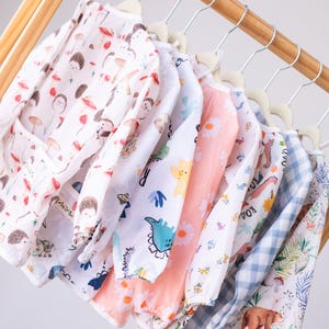 Baby Long Sleeved Bib | Coverall | Smock Bib | Baby bib | Toddler Bib | Weaning Bib | Messy Play | Cuff Sleeves | Waterproof | BLW