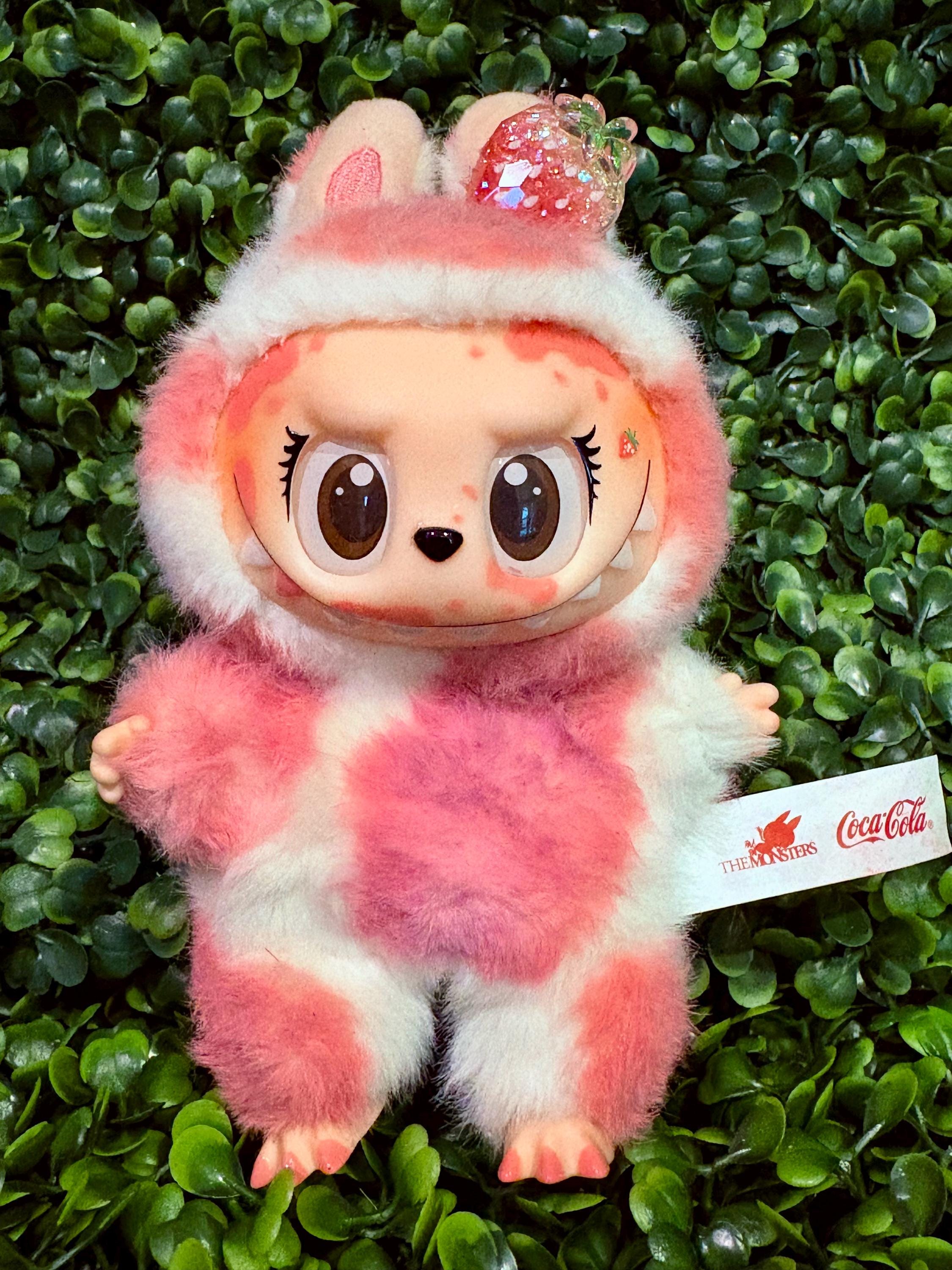 海外限定 高品質 ZIMOMO LABUBU ラブブ カスタム 苺ミルク ジモモ海外限定 いちご 洋服付き LABUBU ぬいぐるみ ラブブ
