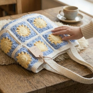 Crochet Granny Square Tote Bag Pattern, Sunflower Market Bag, Patchwork Summer Purse, Beginner Friendly.