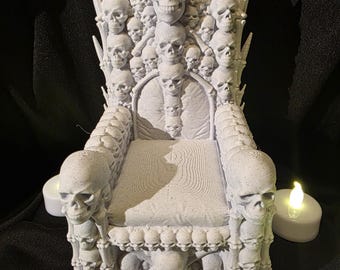 Gothic Skull Throne for Fashion Dolls | 1:6 Scale Display Chair | Monster-Inspired Gothic Decor | 3D Printed Collector Accessory