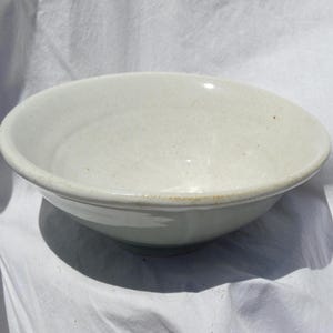Dipped Bowl | Minimal Medium Serving Bowl | Handmade Pottery Dinnerware | Kitchen Decor | Housewarming Gift | Cereal or Soup Bowl