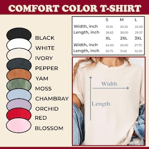 K&ouml;nnte beinhalten: Eine Tabelle mit den Gr&ouml;&szlig;en- und Farbm&ouml;glichkeiten f&uuml;r ein T-Shirt. Die Tabelle zeigt die Breite und L&auml;nge in Zoll f&uuml;r die Gr&ouml;&szlig;en S, M, L, XL, 2XL und 3XL. Die Farboptionen sind Schwarz, Wei&szlig;, Elfenbein, Pfeffer, Yamswurzel, Moos, Chambray, Orchidee, Rot und Bl&uuml;te.