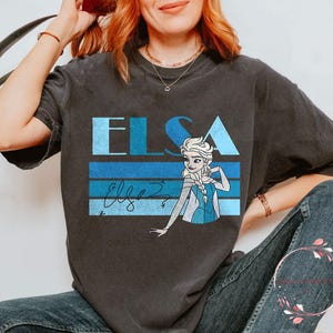 Camiseta de princesa Elsa / Camiseta retro azul con colores cómodos / Camiseta de Disney World / Camiseta inspirada en Frozen / Camiseta familiar a juego / Camiseta de regalo vintage