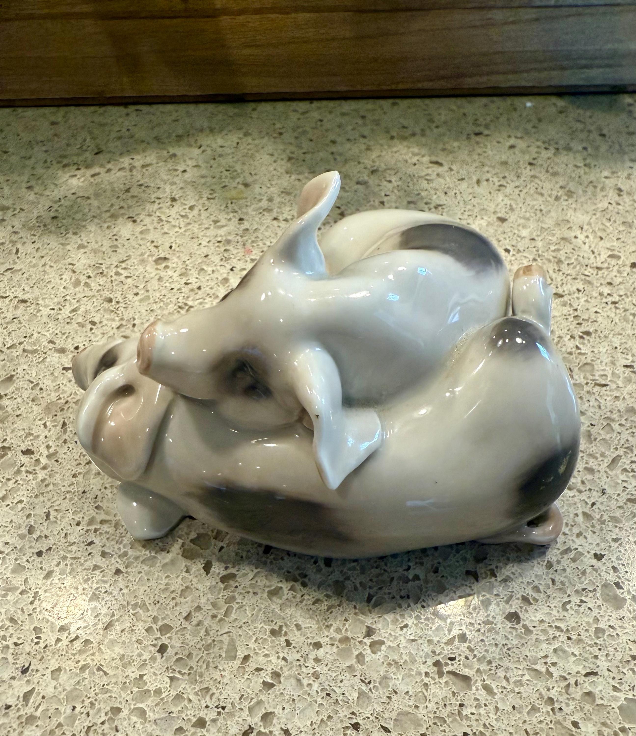 Vintage Royal Copenhagen Pair of Sleeping Pigs #683 - Etsy
