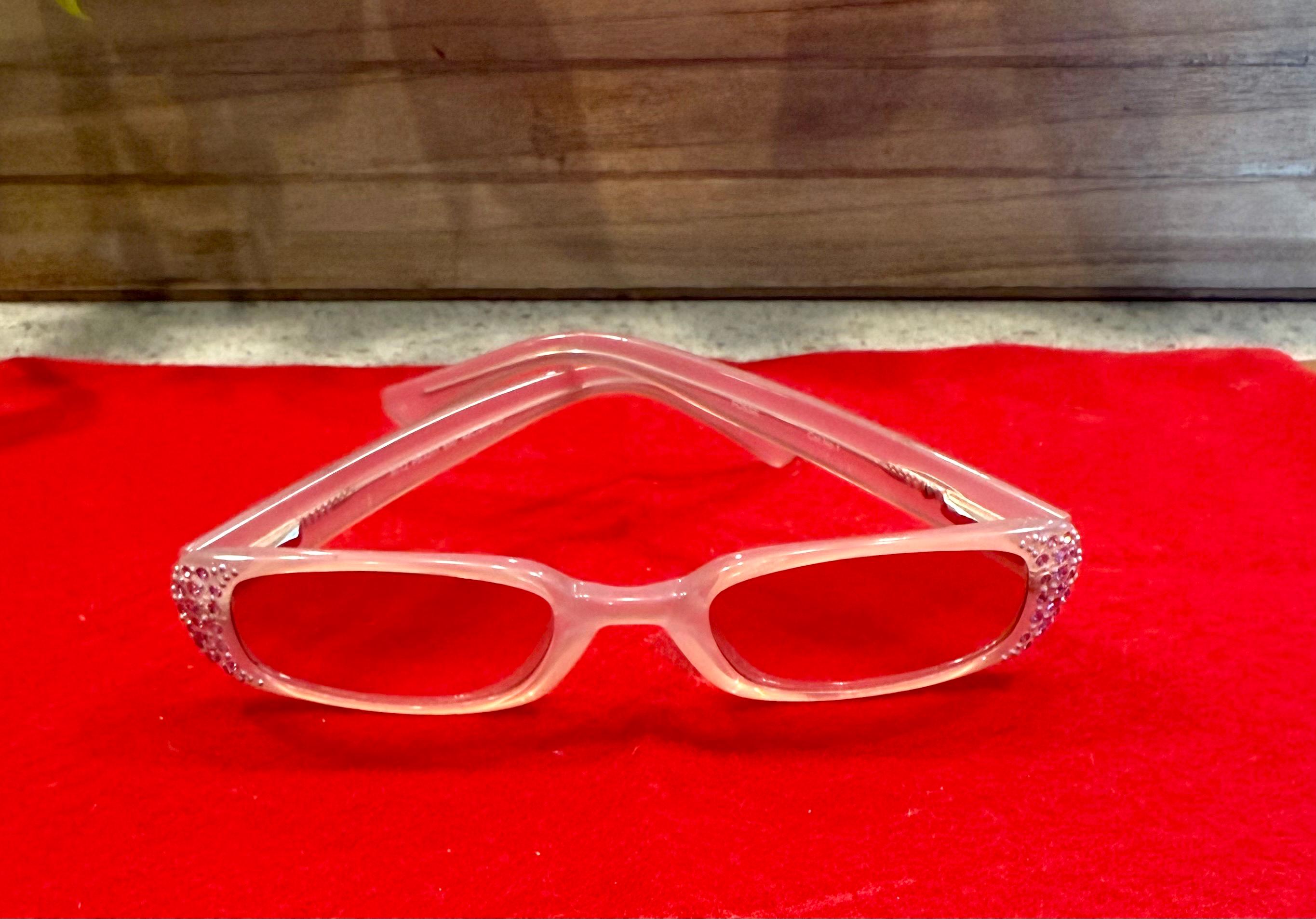 Fossil Ladanna Vintage Sunglasses Rhinestone Rimless Womens Sunglasses MS3977 Amazon.com: mosanana Rimless Y2K Sunglasses for Women Wrap  main image 3