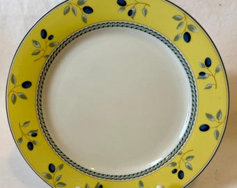 Set of 5 Royal Doulton Blueberry 81/2 inch soup or cereal bowls