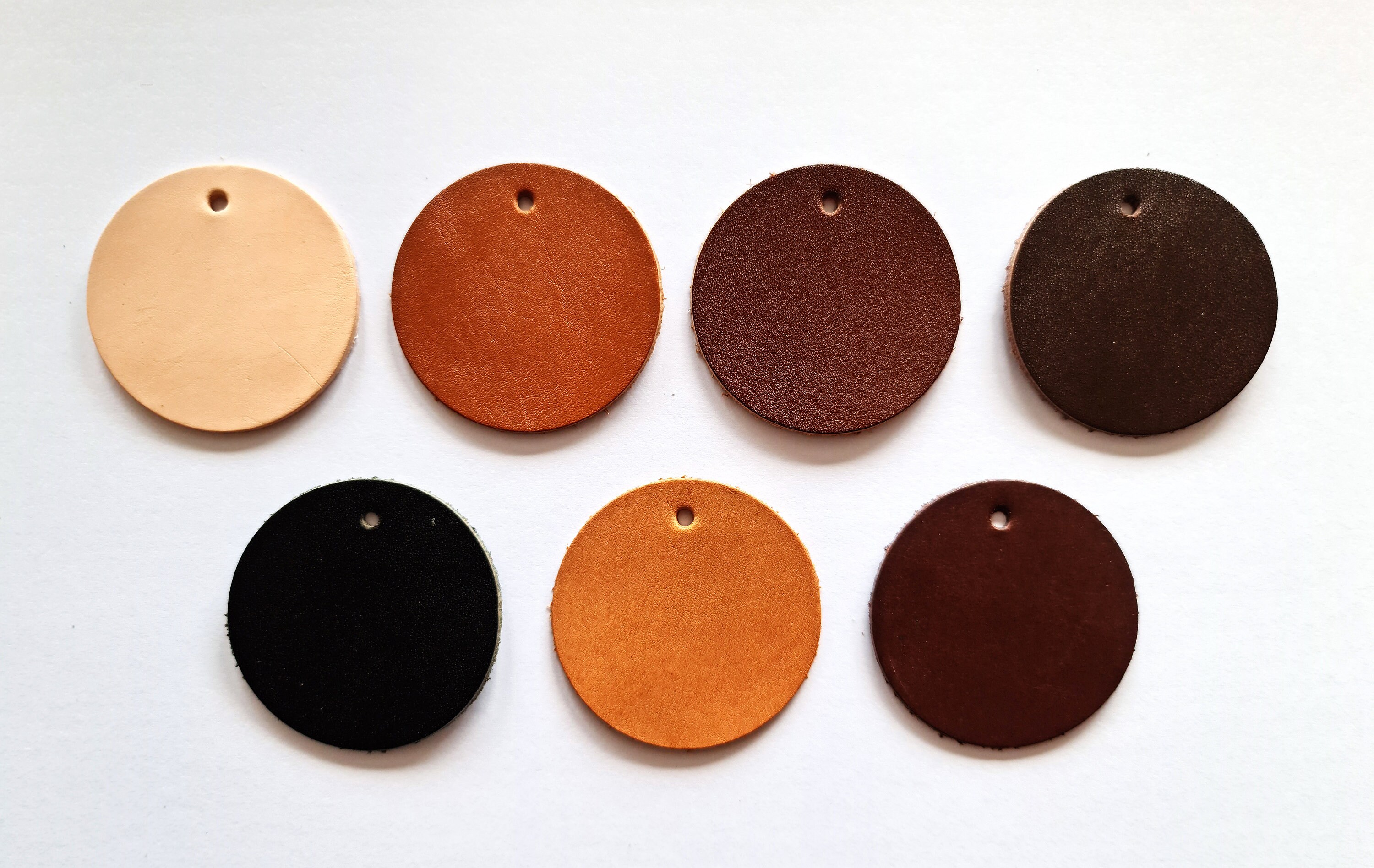 Handmade with Love Leather tag with Holes - Teddy Bear - Mod. RX02 -  Leather Handmade Labels for Hand Made Crafts, Veg Tanned Leather Tags  (Standard
