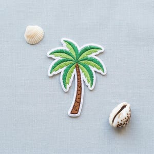 Custom Name Embroidered Palm Tree Patch, Tropical Beach Iron On Gifts, Summer Island Holiday Gift, Vacation Beach for Jackets, Nature Lovers