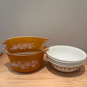 Vintage 1970s Butterfly Gold Pyrex Casserole Dishes #471-B and #4730-B and Four Coordinating Corelle Bowls