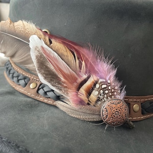 Feather Hat clip