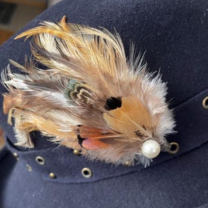 Feather Hat clip