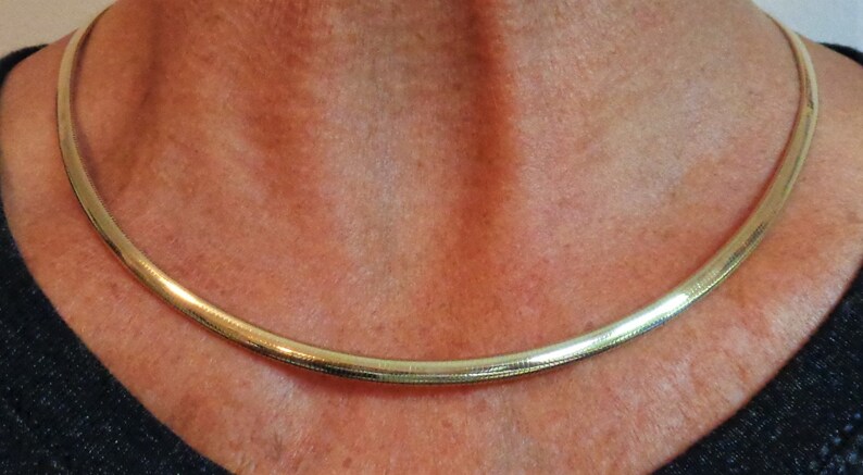 Omega Chain Necklace Vintage 1980s is a 