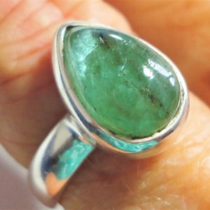 Vintage Emerald Ring: Pear Cabochon Sterling Silver, Size 6