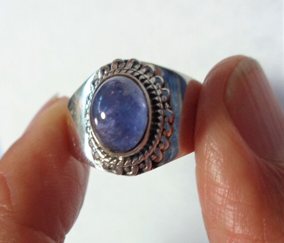 Tanzanite Ring has Vintage Oval Tanzanite Gem Set… - image 5