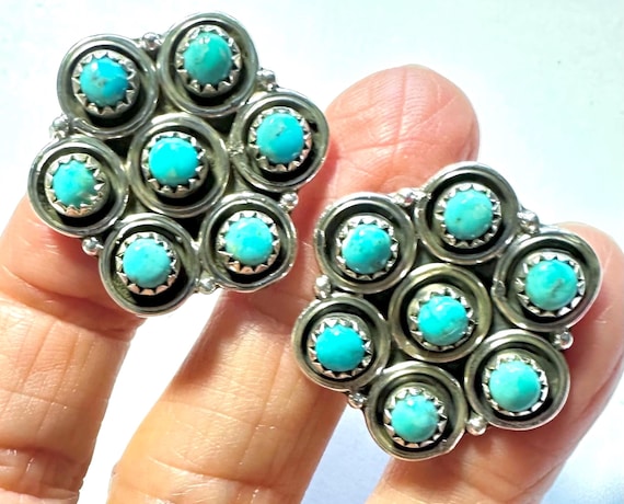 Vintage Kingman Turquoise Sterling Silver Stud Flower Earrings: Southwestern Style