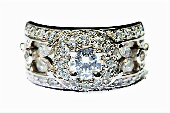 Vintage Wedding Band With CZ Diamonds in an Antique Art Deco - Etsy