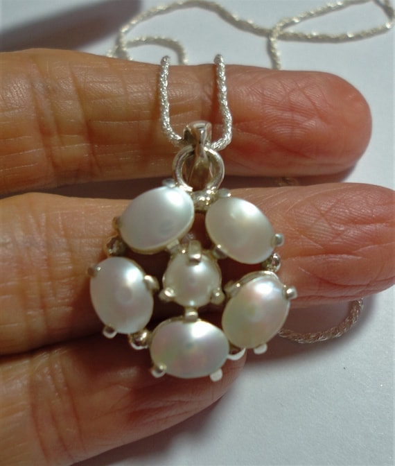 Pearl Pendant is a Vintage Genuine Freshwater Cul… - image 1