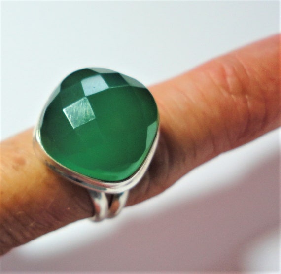 Green Chalcedony Cocktail Ring: Sterling Silver C… - image 5