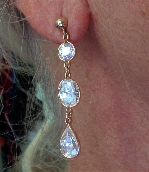 CZ Diamond Solid 14k Earrings has 3 Sparkly CZs, V