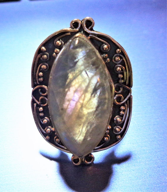 Vintage Rainbow Moonstone Ring is a Large Best Qu… - image 6