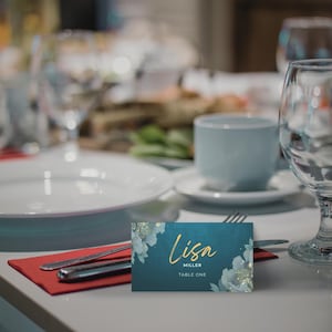 Modello Canva per segnaposto per eventi di gala, viola e oro, per aste di beneficenza, raccolta fondi e senza scopo di lucro, download digitale