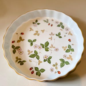 Wedgwood Wild Strawberry - Etsy