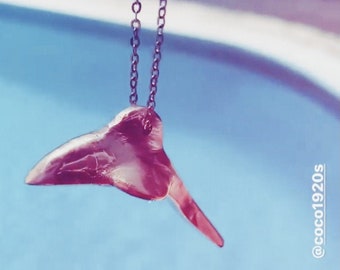 Dolphin necklace, Golden dolphin necklace, Jumping Dolphin necklace, Dolphin jewelry, Dolphin lovers necklace, Dolphin lovers gift, Dolphin