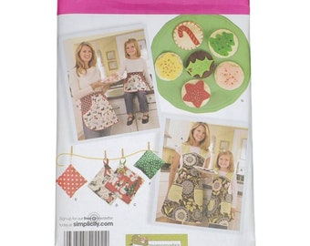 Simplicity 2492 Child's and Misses' Aprons, Kitchen Accessories and Felt Food