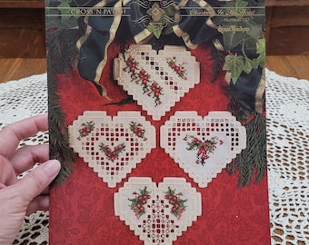 Christmas In My Heart Cross 'N Patch Leaflet Number 142 Emie Bishop, Hardanger ca 2006