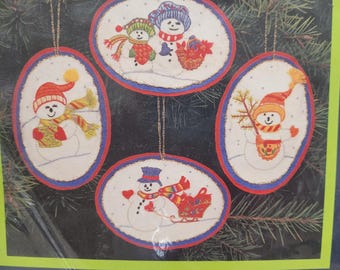 Vtg Crewel Snowmen Ornaments Kit #1148, Creative Expressions U.S.A., 1980's