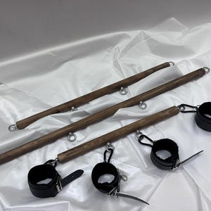 Стилетто өкшесі бар BDSM етіктері