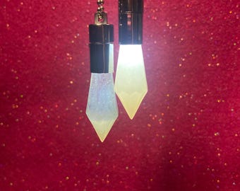 Light Up & Glow Crystal Necklace –  LED Resin Crystal Pendant, Concert Jewelry, Festival Necklace, Cosplay Accessory, Blue or Green Glow