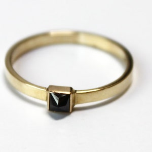 Black Diamond Pyramid Ring (14K yellow gold)