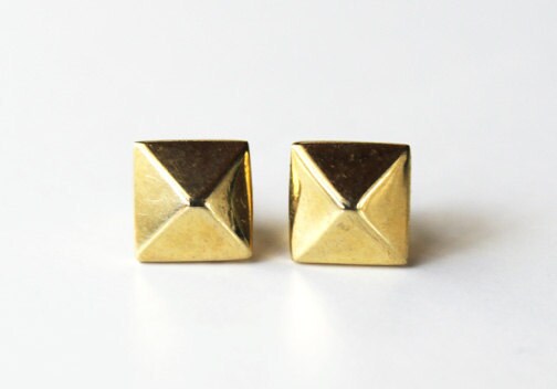 pyramid stud earrings (yellow gold vermeil)