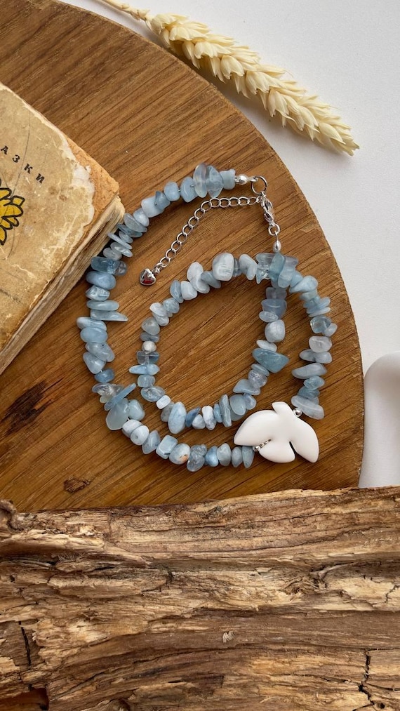 Aquamarine and Bird White Aquamarine Choker