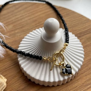 Crystal heart choker. Black crystal. Stylish black necklace. Black heart. A gift for a girl. Day Valentine. Exquisite neck decoration. style