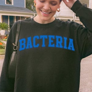 Carta da Universidade Bacteria, Moletom Viral, Brincadeira Hilária, Roupa Cômica, Ivy League, Humor da Geração Z Amaldiçoado e Ofensivo, Memes Dank