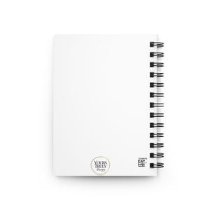 Still That Girl Portrait Spiral Journal / Illustrazione di una donna afro rosa immagine 4