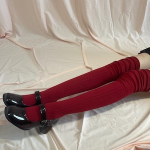Calcetines rojos hasta la rodilla - Elásticos y cómodos - Medias de estilo japonés kawaii - Medias suaves de primavera - Kuji Studio