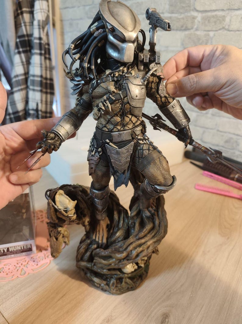 Resin collectible figurine - P - Movie Character - Carefully hand-painted - Made to order, 3D printed. image 3