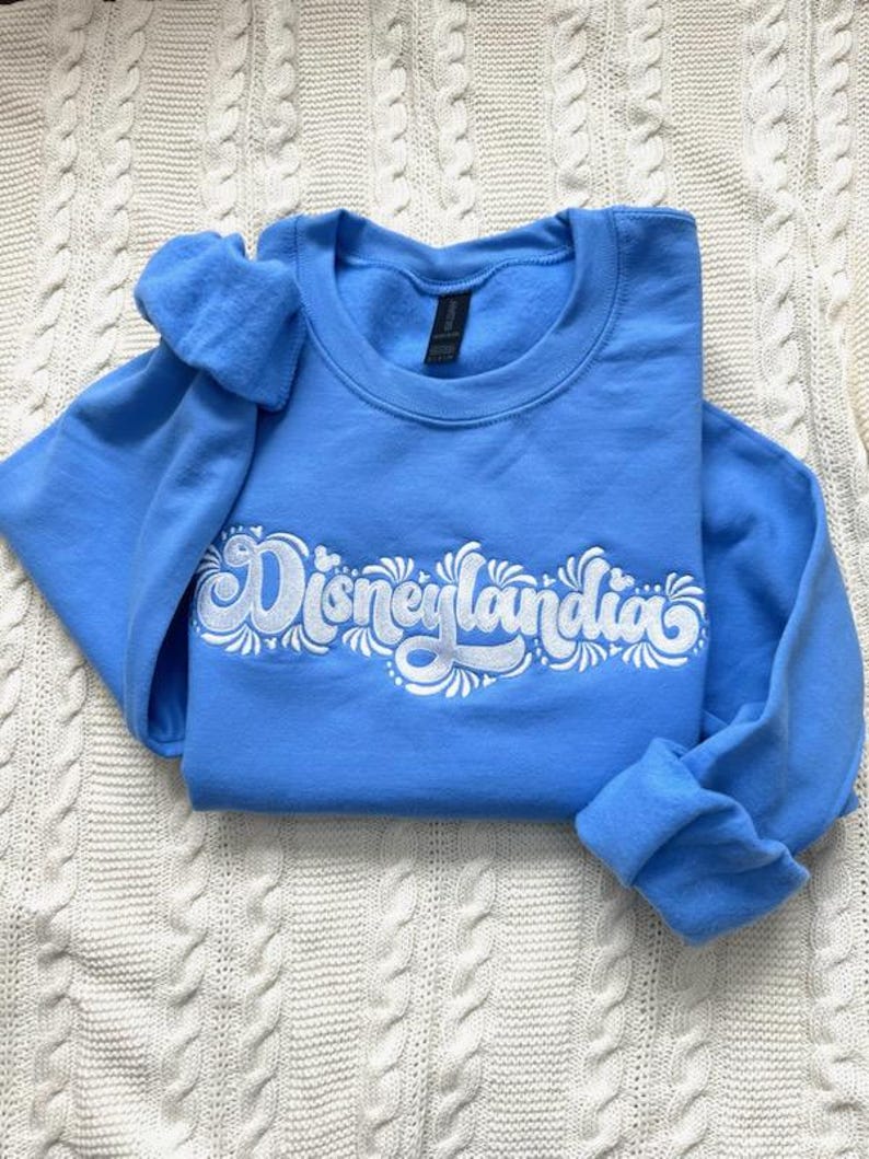 Disneylandia Embroidered Sweatshirt | Talavera Design | Custom Colors bild 1